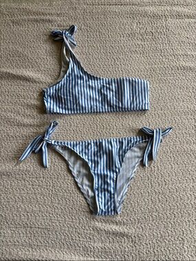 Striped One-Shoulder Tie-Side Bikini in Blue and White